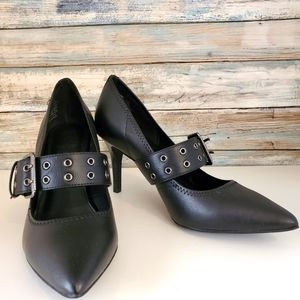 Simply Vera Buckle Heels, Size 7